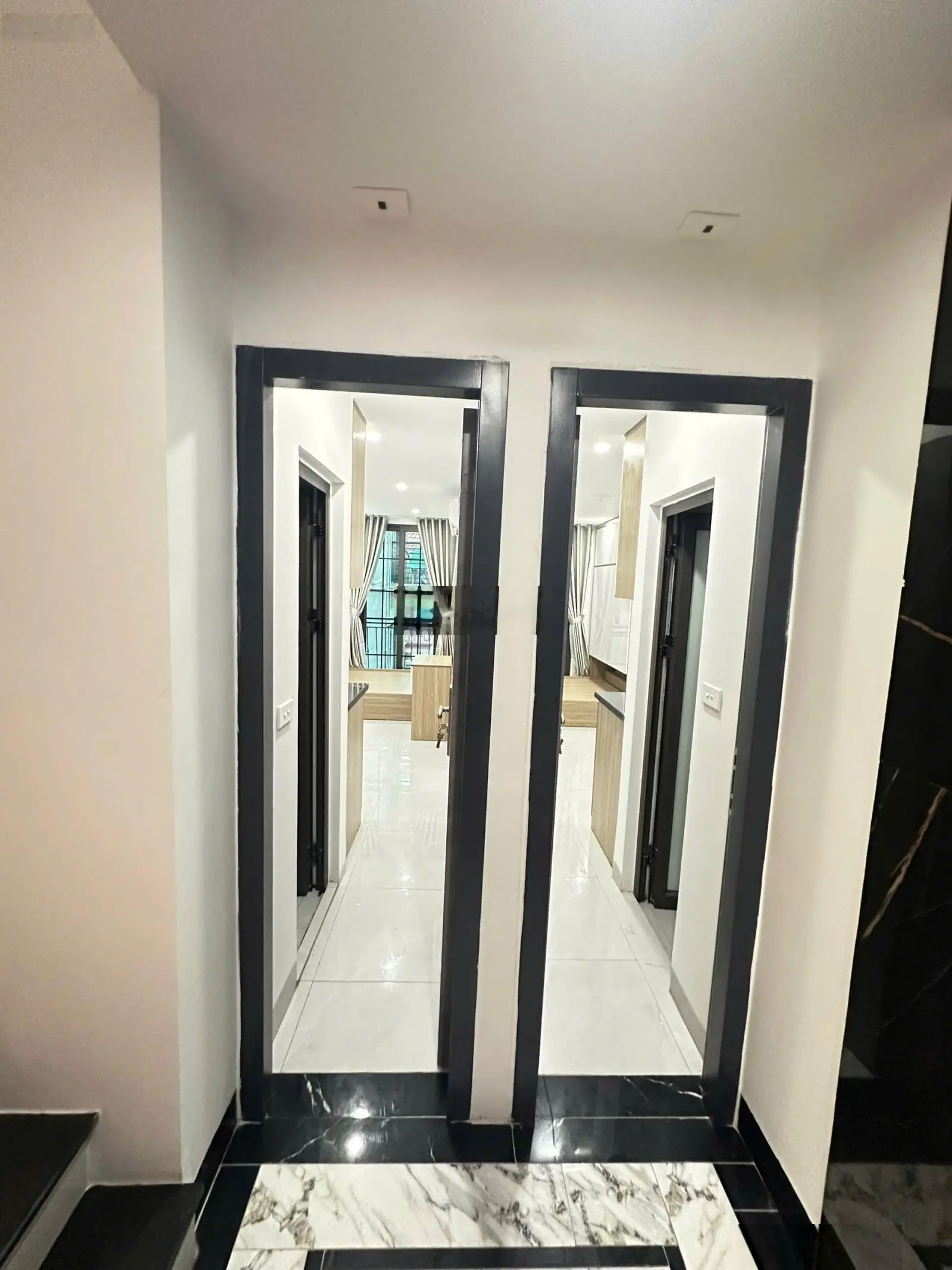 Toà chdv Mễ Trì Hạ, Nam Từ Liêm 61m*7t, mt 5m 17 căn hộ máy giặt riêng, ô tô 50m, dòng tiền 85tr/th