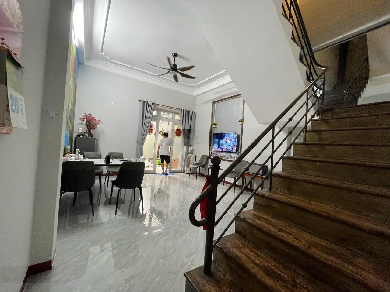 Bán Gấp Nhà Trung Tâm Phố - Lê Lợi - Cạnh Bên Công An TP - DT đất 64m Sân Rộng 70m2 - Chỉ 4.3 tỷ TL