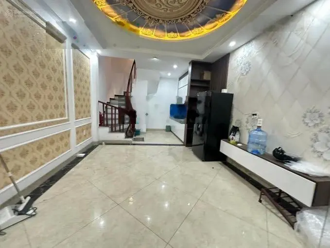 Bán nhà trung tâm mua sắm Thái Hà 43m2 x 7 tầng, Đống Đa, thang máy, mới tinh, ở ngay, nhỉnh 10 tỷ