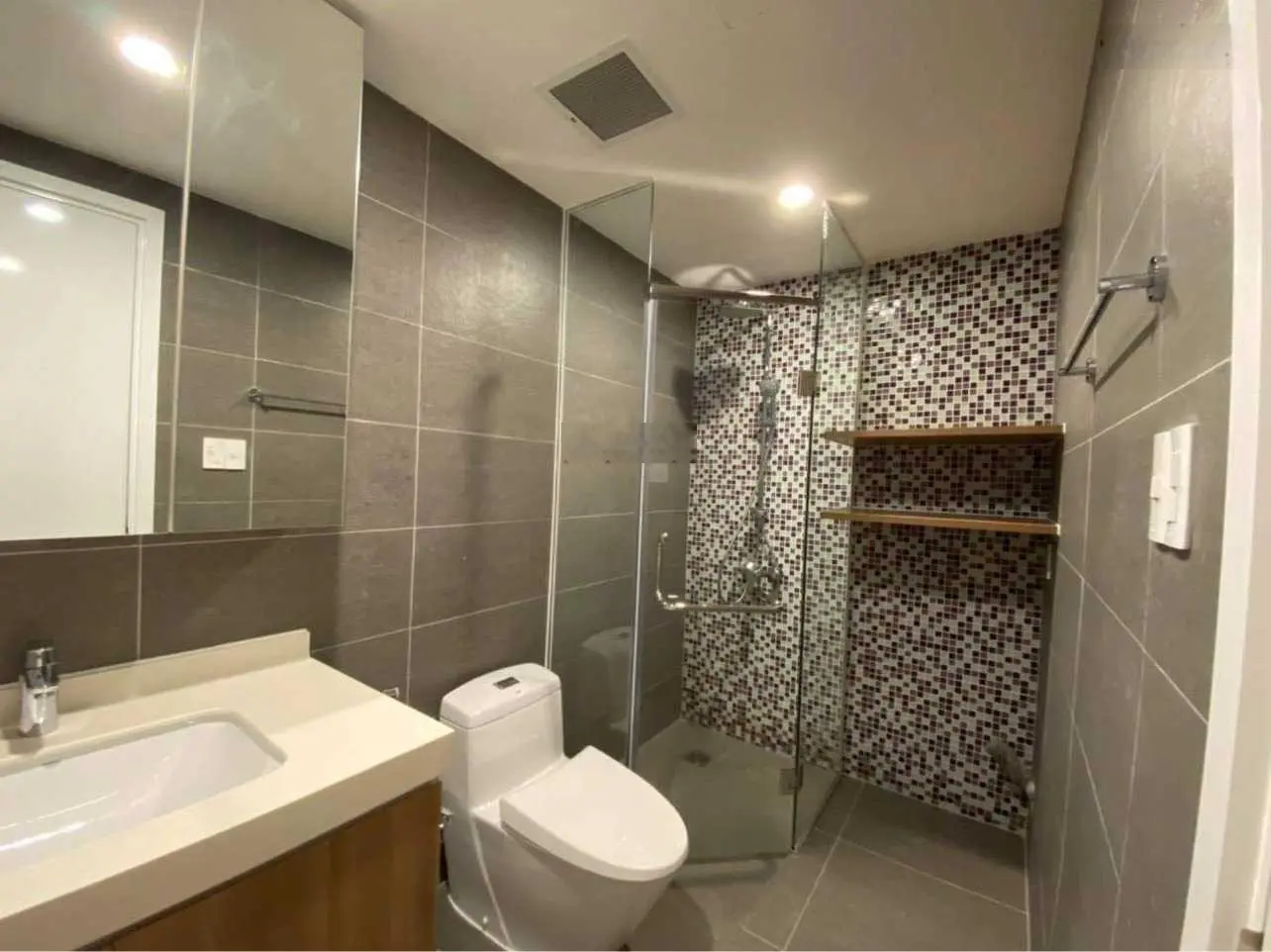 Bán CHCC Summer Square, Q. 6. DT: 50m2, 1PN, 1WC (Sổ hồng sẵn) giá 2tỷ060, LH: 0903 318 *** Minh
