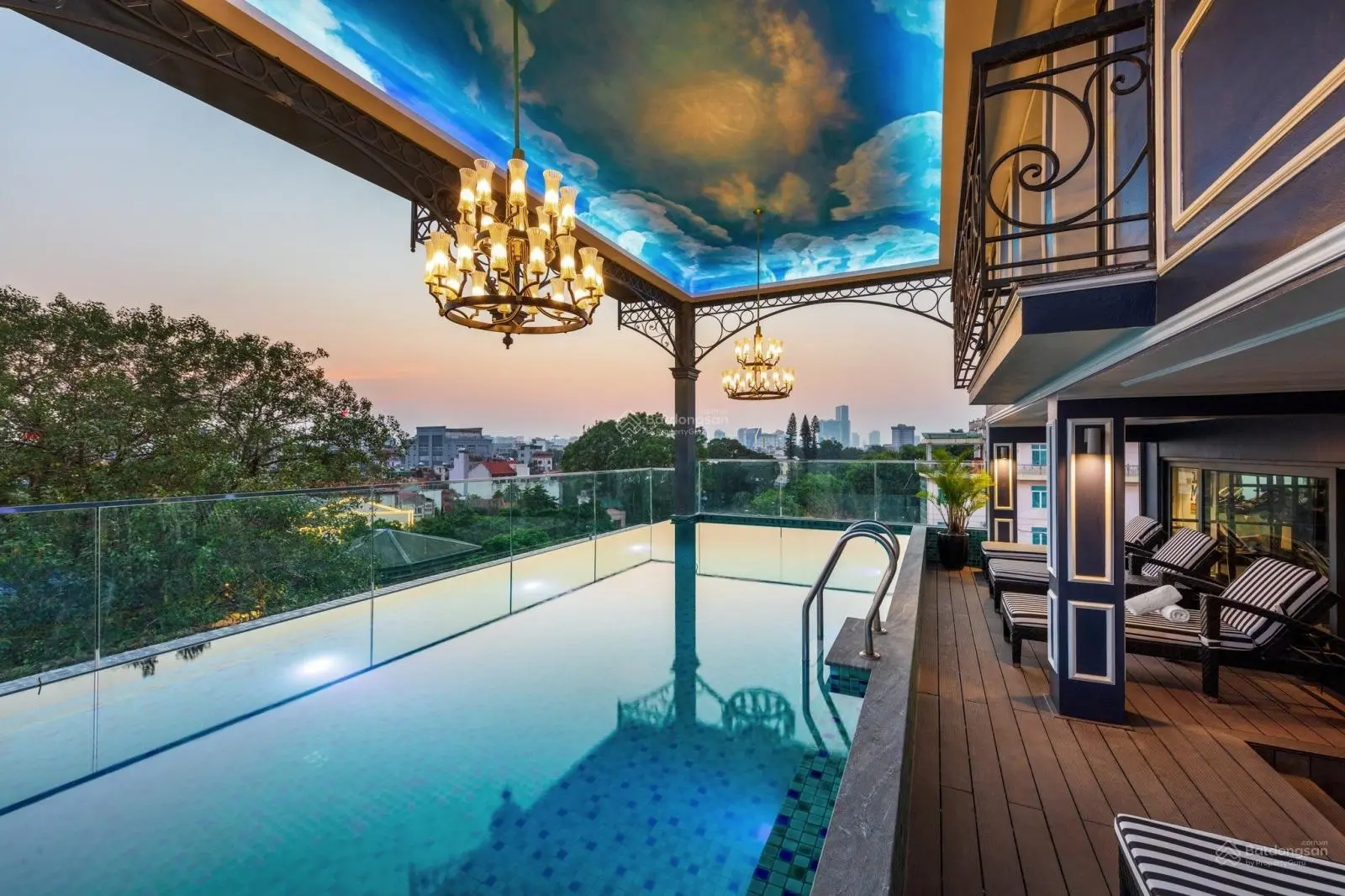 Bán nhà mặt phố Hàng Bạc sát Hàng Đào sổ đỏ chính chủ 80m2 giá 42 tỷ (giá rẻ cần bán gấp)