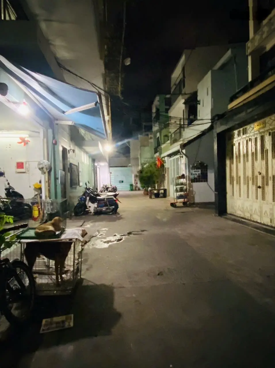 Xe Hơi Trong Nhà,Ngay Vòng Xoay Ng Tri Phương,Ngang 4m,6Tầng,5PN,Thang Máy