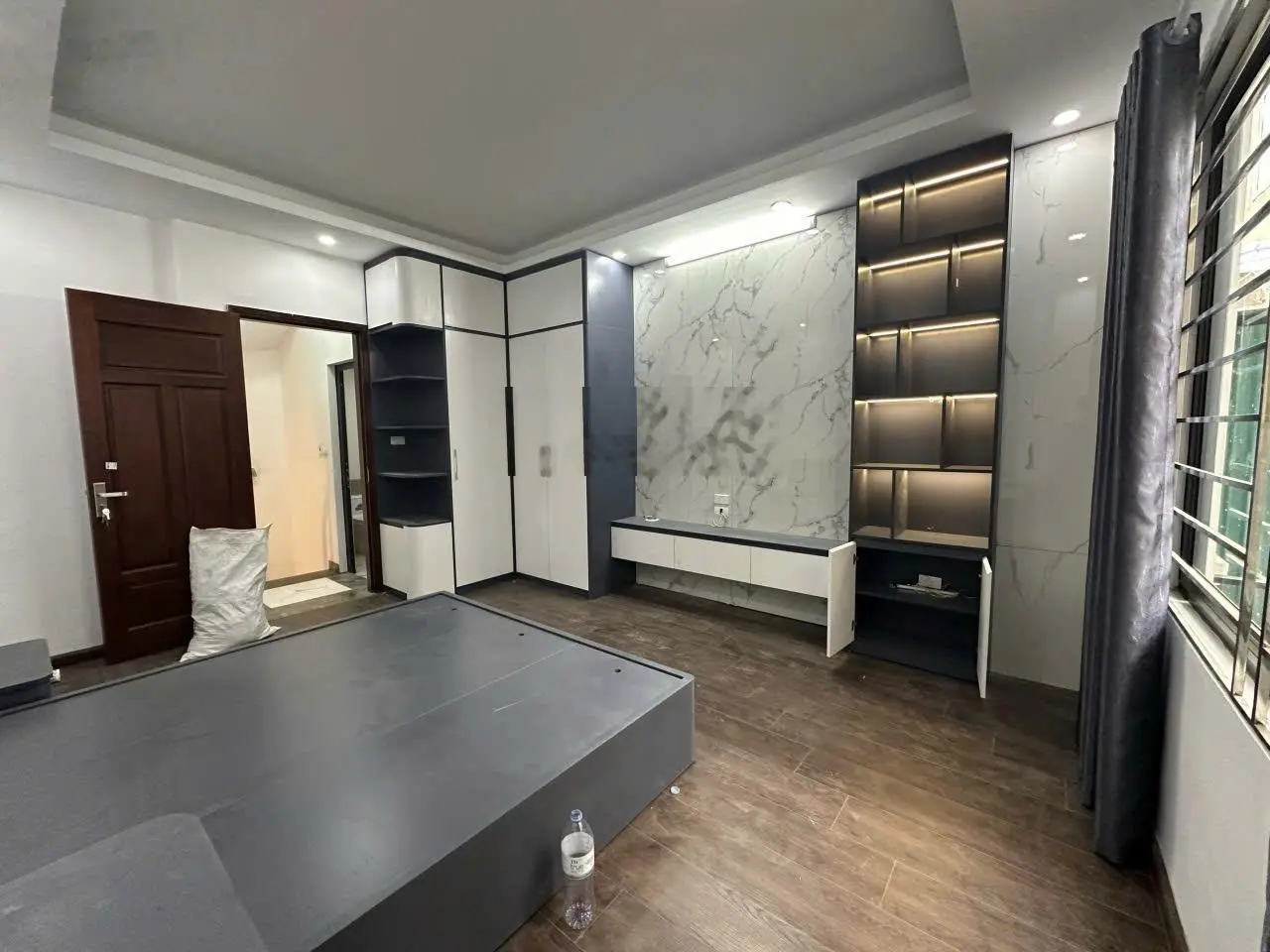 Bán nhà cách Yên Nghĩa 200m. 3 tầng*32m2. Full nội thất đẹp, chỉ việc đến ở. Ngõ rộng, ô tô đỗ cửa