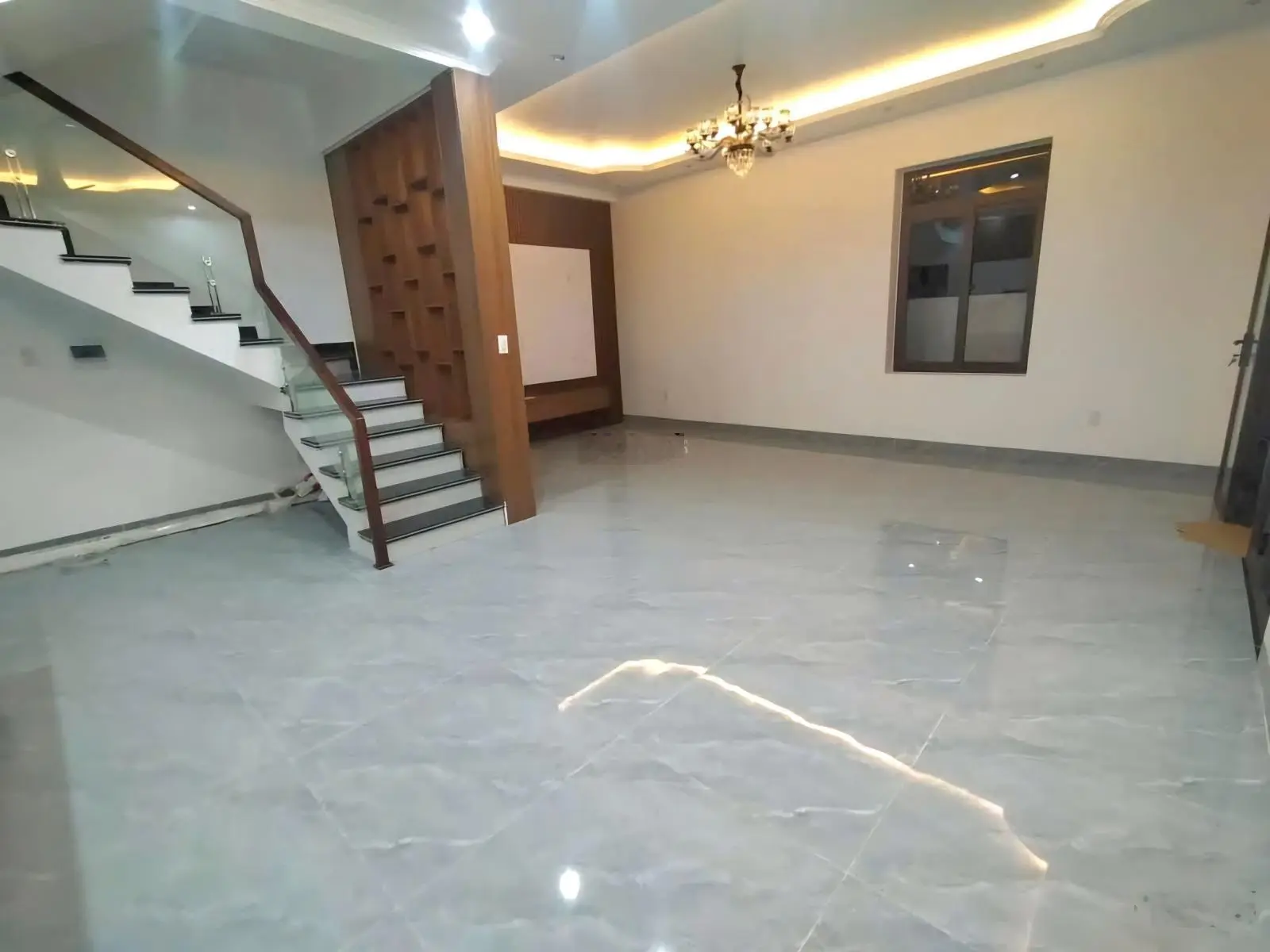 Bán nhà vila 3 tầng bờ hồ Rế An Dương chỉ hơn 2 tỷ