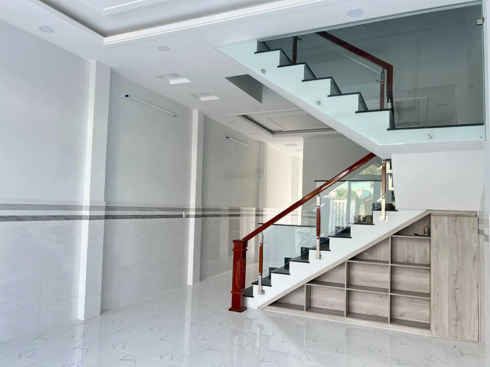 NHÀ KDC CẦU TRÀM CÁCH CHỢ BÌNH CHÁNH 15 PHÚT , SỔ HỒNG RIÊNG,THANH TOÁN 20% SỞ HỮU NGAY