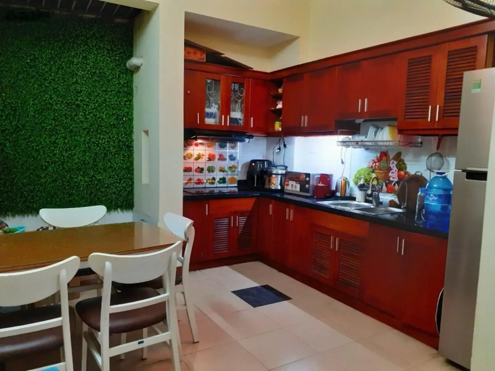 Bán nhà phố Dương Quảng Hàm-nhà đẹp dân xây-đường rộng ô tô vào nhà-dt: 44m2-4 tầng-9,5 tỷ