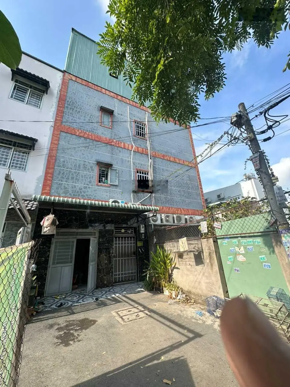 Bán nhà trọ 26 phòng thu nhập 60tr/tháng, DT 10x12,5m full đất ở, nhà 1 trệt 3 lầu, giá 10,5 tỷ TL