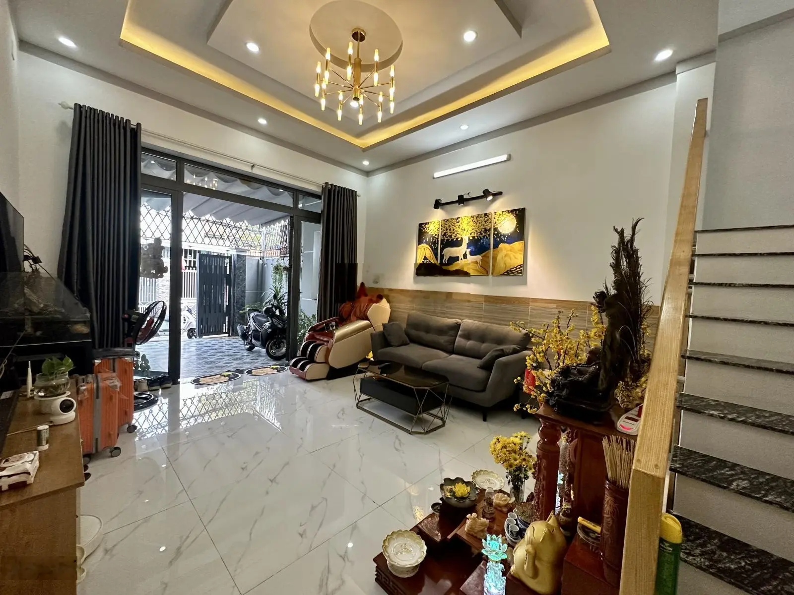 Nhà một trệt 1 lầu gần chợ trảng dài ,hồ bơi phương nam Biên hoà , đồng nai giá rẻ sổ riêng thổ cư