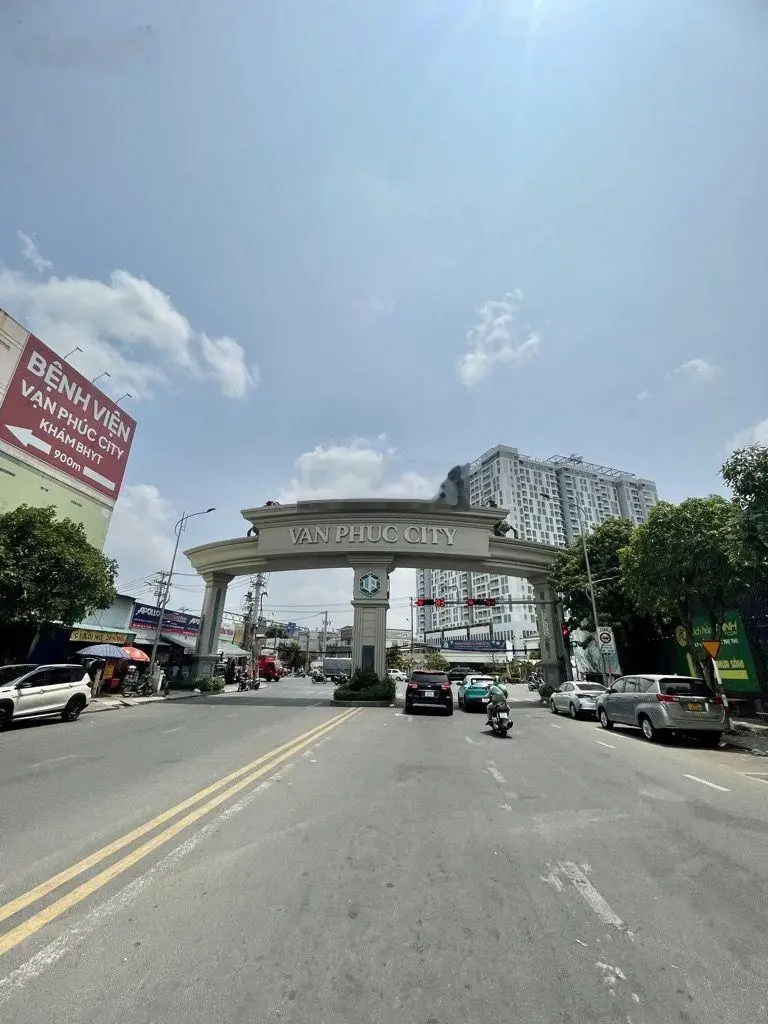 Nhà 2tầng 240m2(7,5x32m) đường ôtô 5m; 4PN kế Vạn Phúc City hiệp bình phước thủ đức, Ngộp 8,5 tỷ