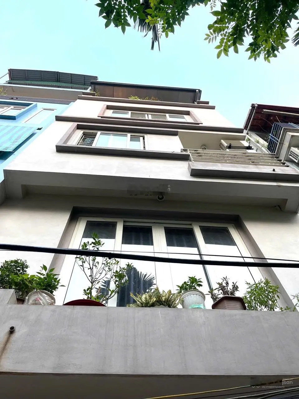 Bán nhà riêng tại Võng Thị, 21 tỷ, 89m2, 5PN, 3WC, 3 tầng, Q. Tây Hồ, HN