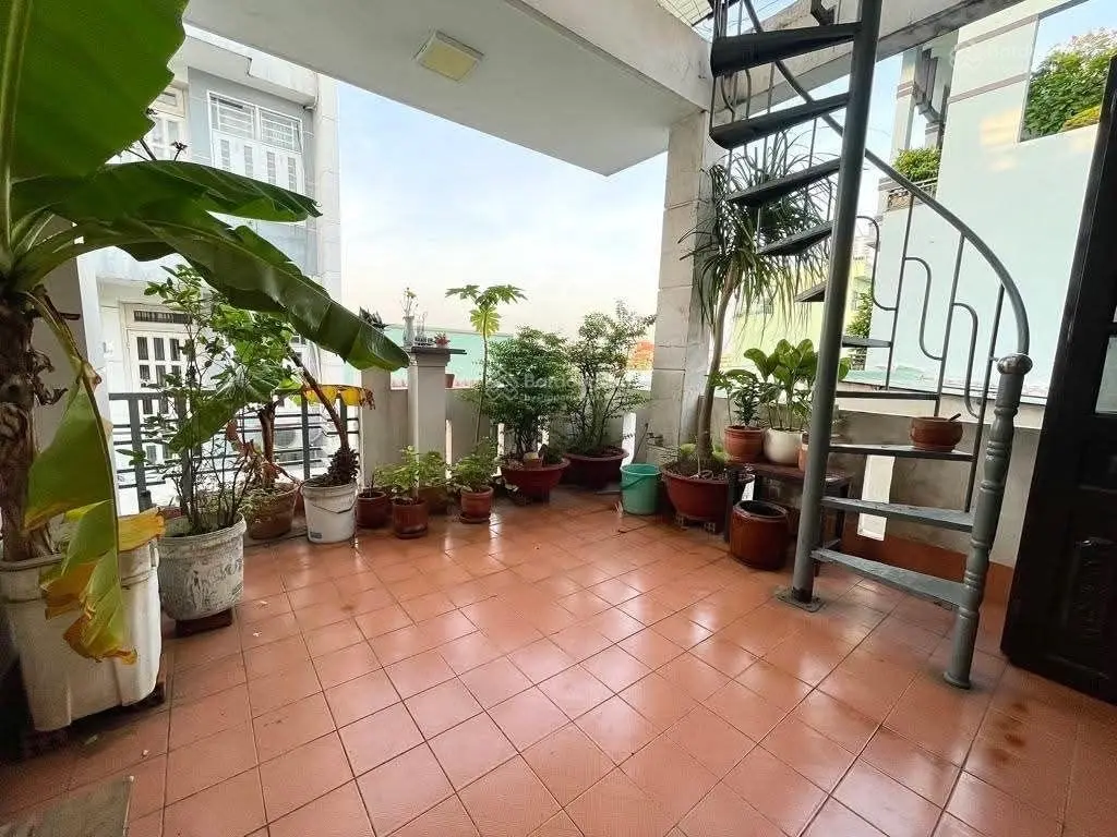 HXH 7c vào nhà sát MT, gần Phạm Văn Đồng, GiGaMall, view sông SG* 70m2*4 tầng, sân thượng hơn 8 tỷ