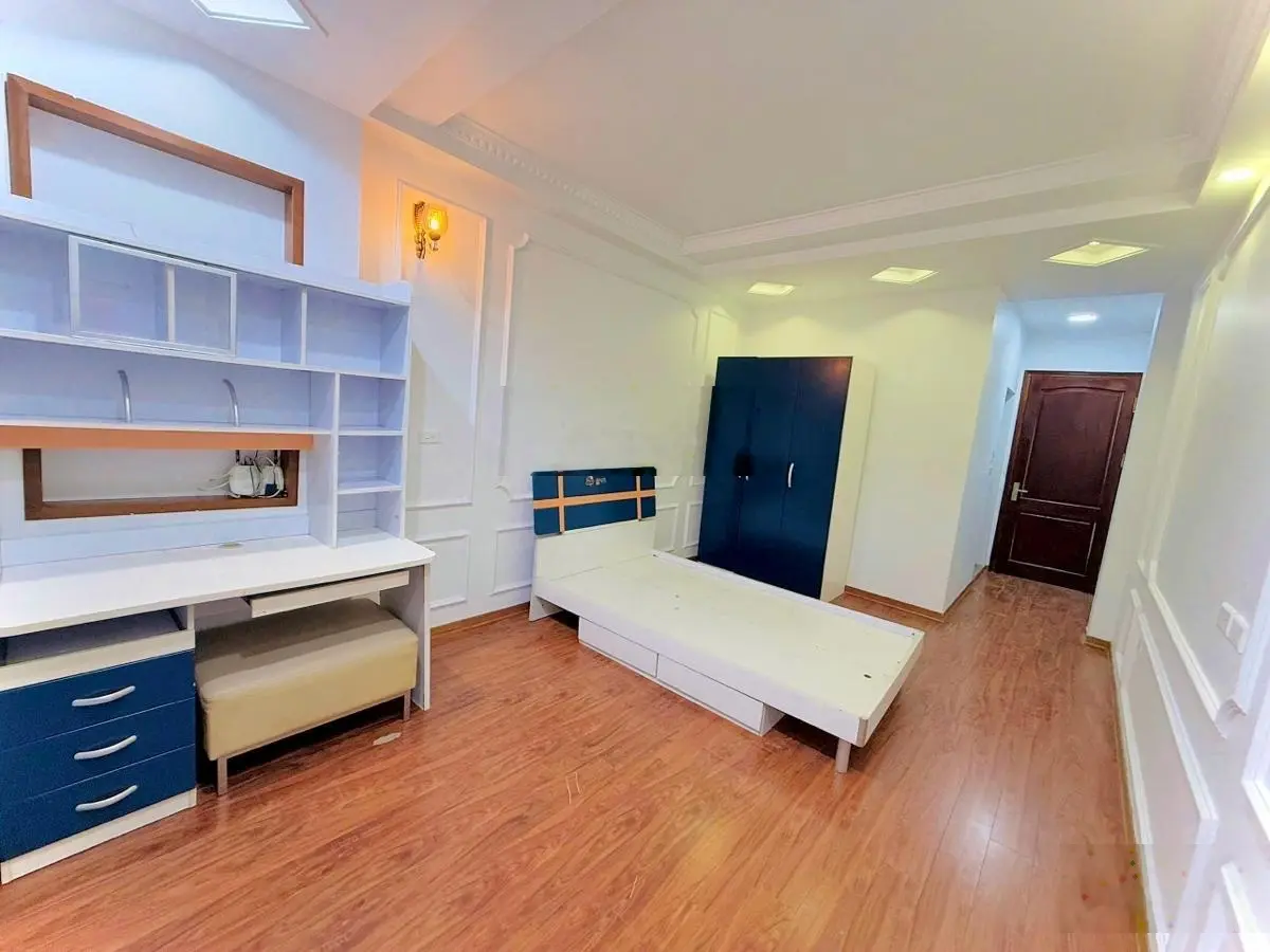 Bán nhà Hồng Hà 31m2, 5 tầng, 7,3tỷ nhà đẹp ở luôn - ngõ thông ô tô tránh - trước nhà SH quay tròn