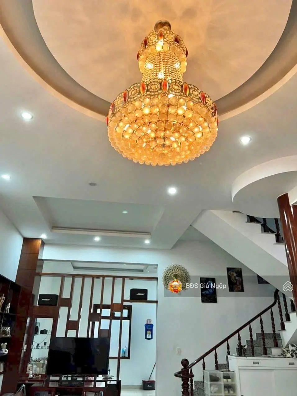 Chủ cần tiền bán nhanh nhà 1 trệt 2 lầu nguyễn thị định quận 2 dt 142m2/hiện thu nhập 18tr/th