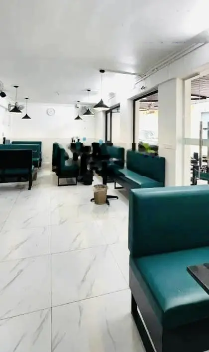 BÁN NHÀ HÀO NAM - ĐANG BÁN PHỞ RẤT ĐÔNG KHÁCH - 70M, MT8M, 5,8 TỶ - Ô TÔ TRÁNH DỪNG ĐỖ THOẢI MÁI.
