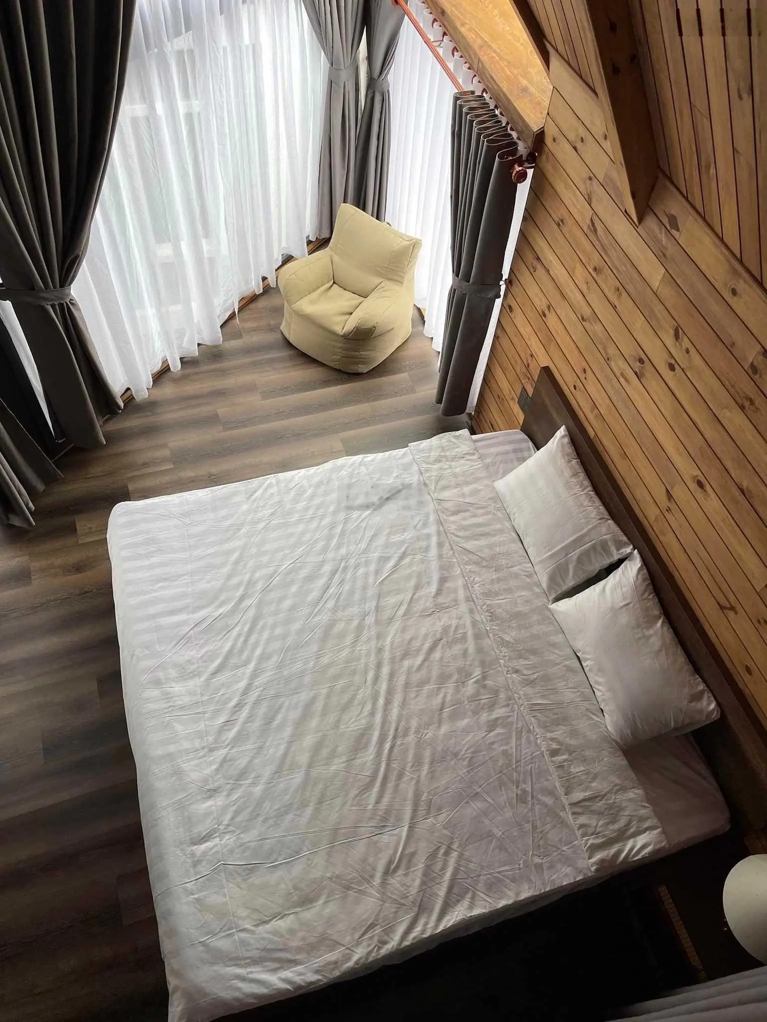 Villa view thung lũng rừng thông góc 2MT Hoàng Hoa Thám 227m2 ngang 16,5m hầm trệt 2 lầu