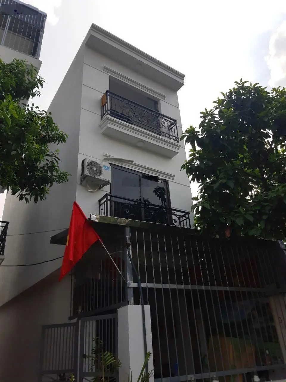 Bán nhà xây mới tại vân côn, ô tô vào tận nhà, cách đại lộ 350m, tiện ích xung quanh đầy đủ