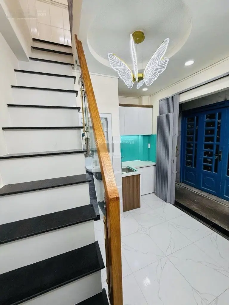 Nhà nhỏ xinh hộ khẩu Q7 xe hơi nhỉnh 1 tỷ