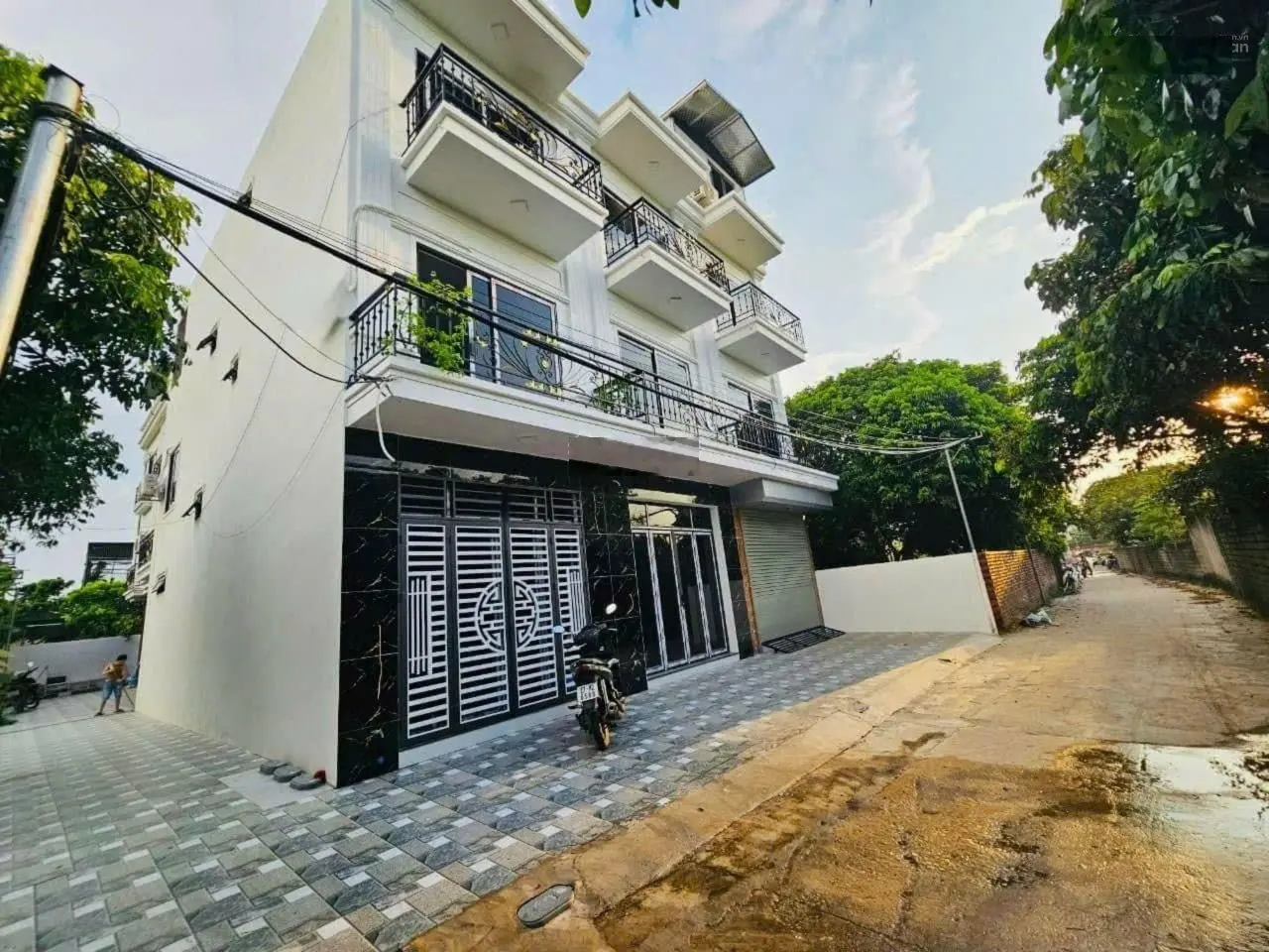 Bán căn 57m2x3T, Mặt oto tránh, gần chợ Đông La, 7 phút Penika Tố Hữu
