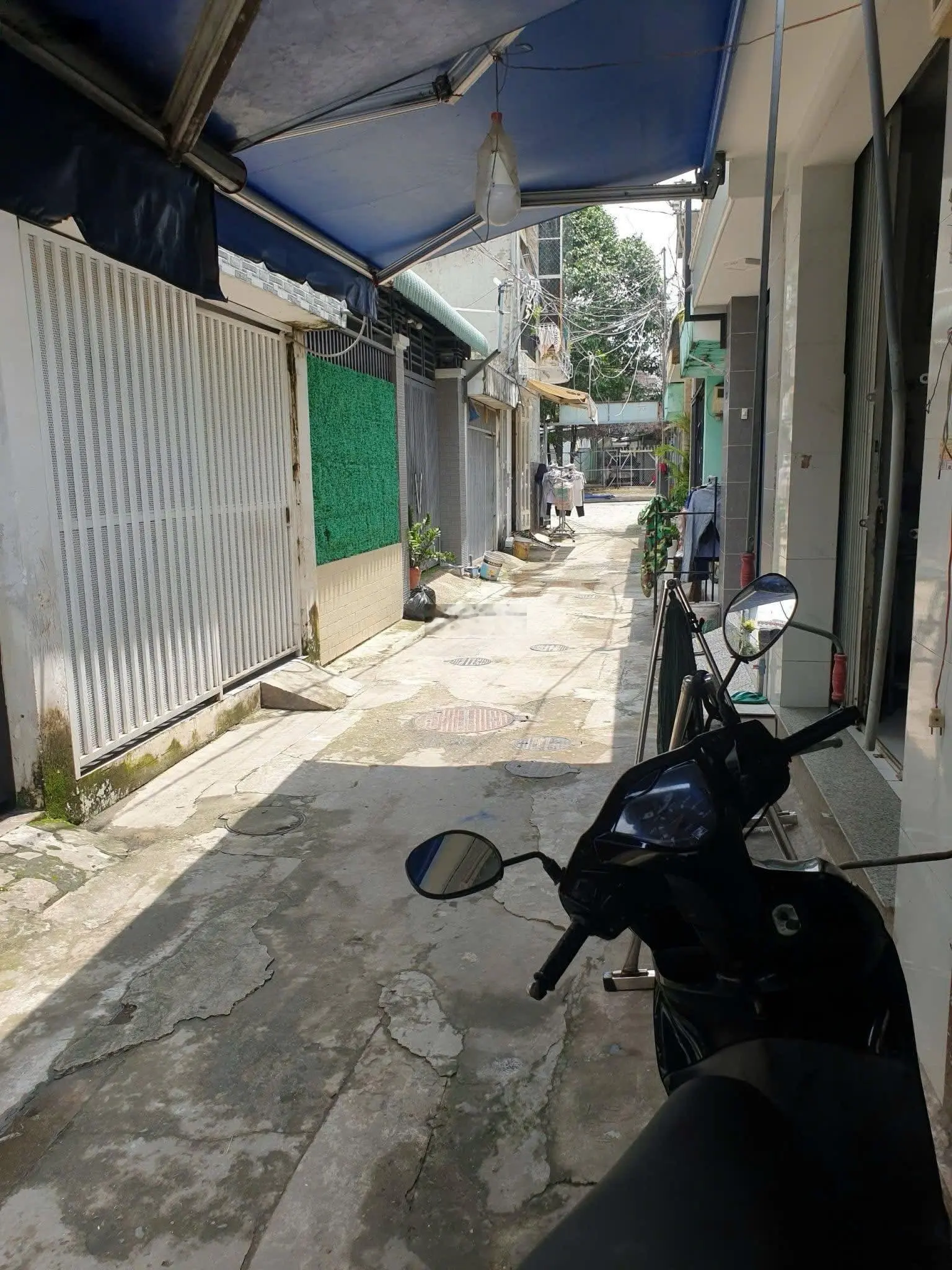 Bán nhà cách siêu thị Go chỉ vài bước chân, giá chỉ 2 tỷ 1 trệt 1 lầu, gần ĐH Bình Dương
