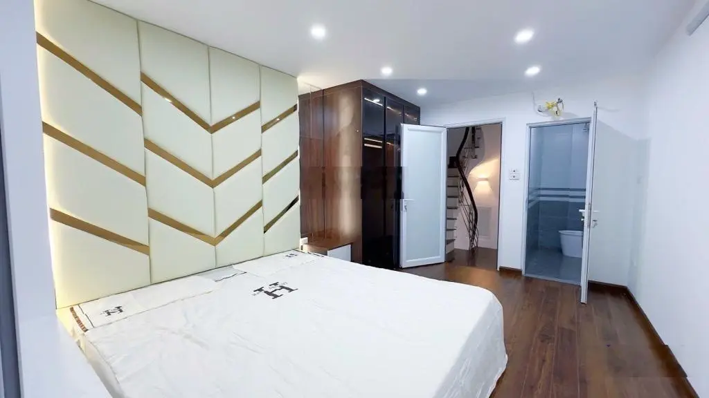Bán nhà phố Đội Cấn, Ba Đình, 25m2 x 5 tầng, nhà đẹp ở ngay, ngõ thông thoáng, giá 5,79 tỷ