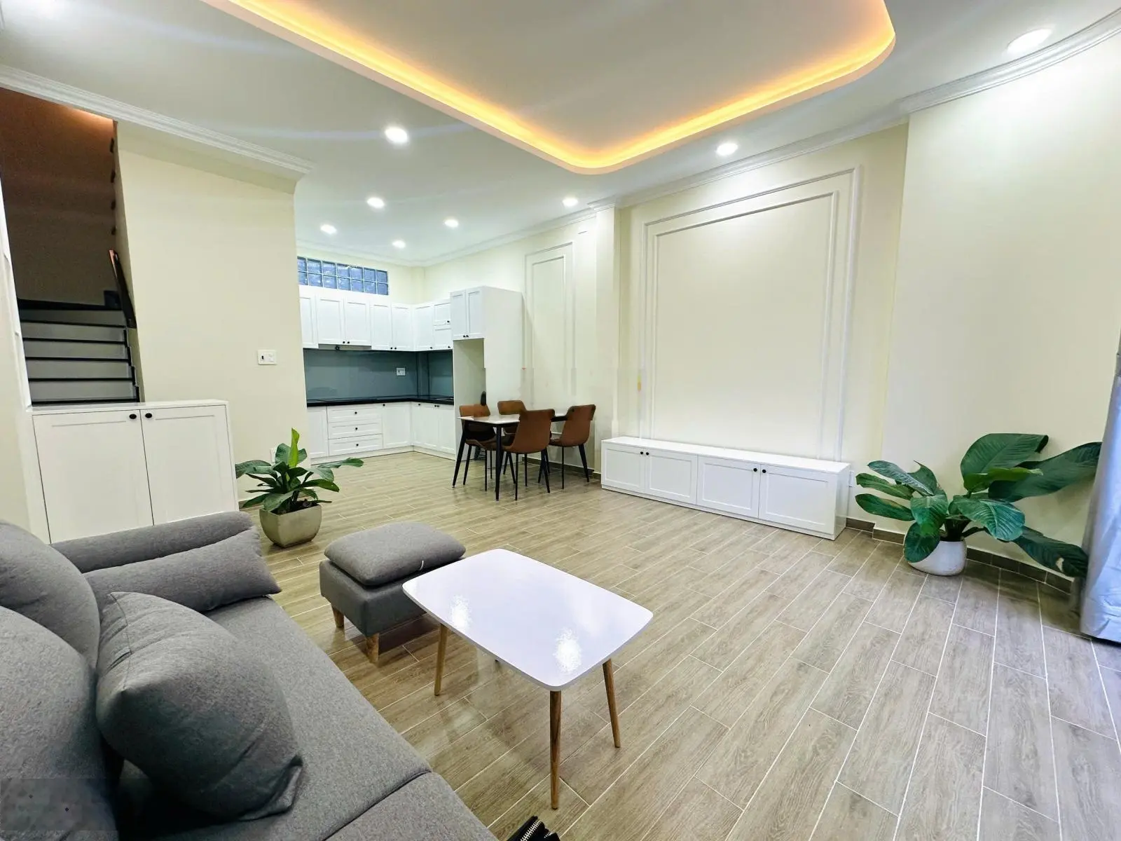 NHÀ XÂY MỚI 4 TẦNG SÁT MẶT TIỀN - Nguyễn Lâm. P7. Q PHÚ NHUẬN, DT 36m2, 3 lầu 4pn, giá 5 tỷ 990 tl