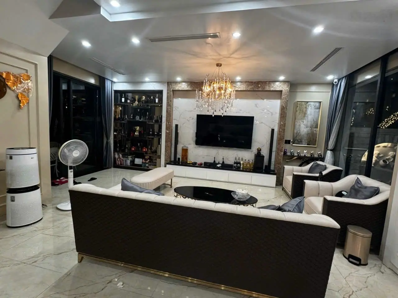 Chính chủ cần bán căn BT song lập 160m2 phân khu mở. Nhà làm full đồ, 21,9 tỷ. Mr. Sơn 0961 592 ***