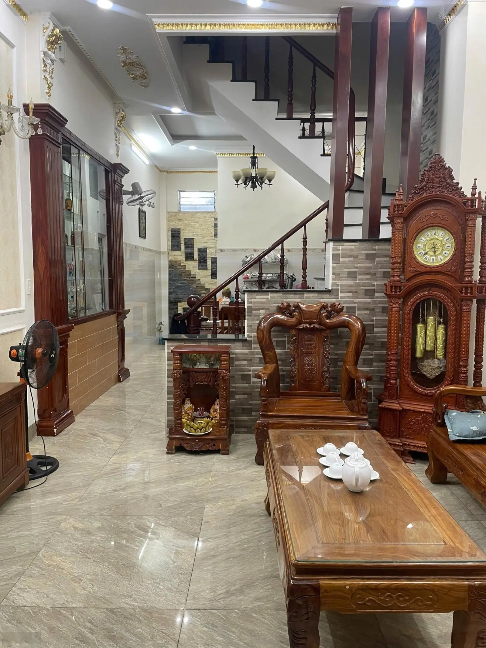 Bán nhà 1t2l xịn xò, hẻm 5m, dân trí cao, sát trường cđct. lh: 0974287207 em yến để được hỗ trợ