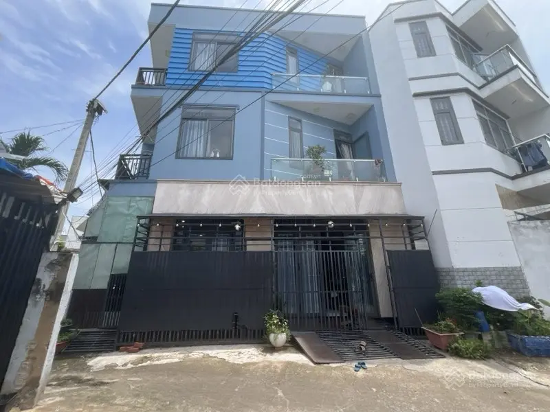 Nhà đẹp lung linh - đường số 10 Linh Trung - 55m2 1 trệt 2 lầu 4PN - giá 5.05 tỷ - xe hơi đậu cửa