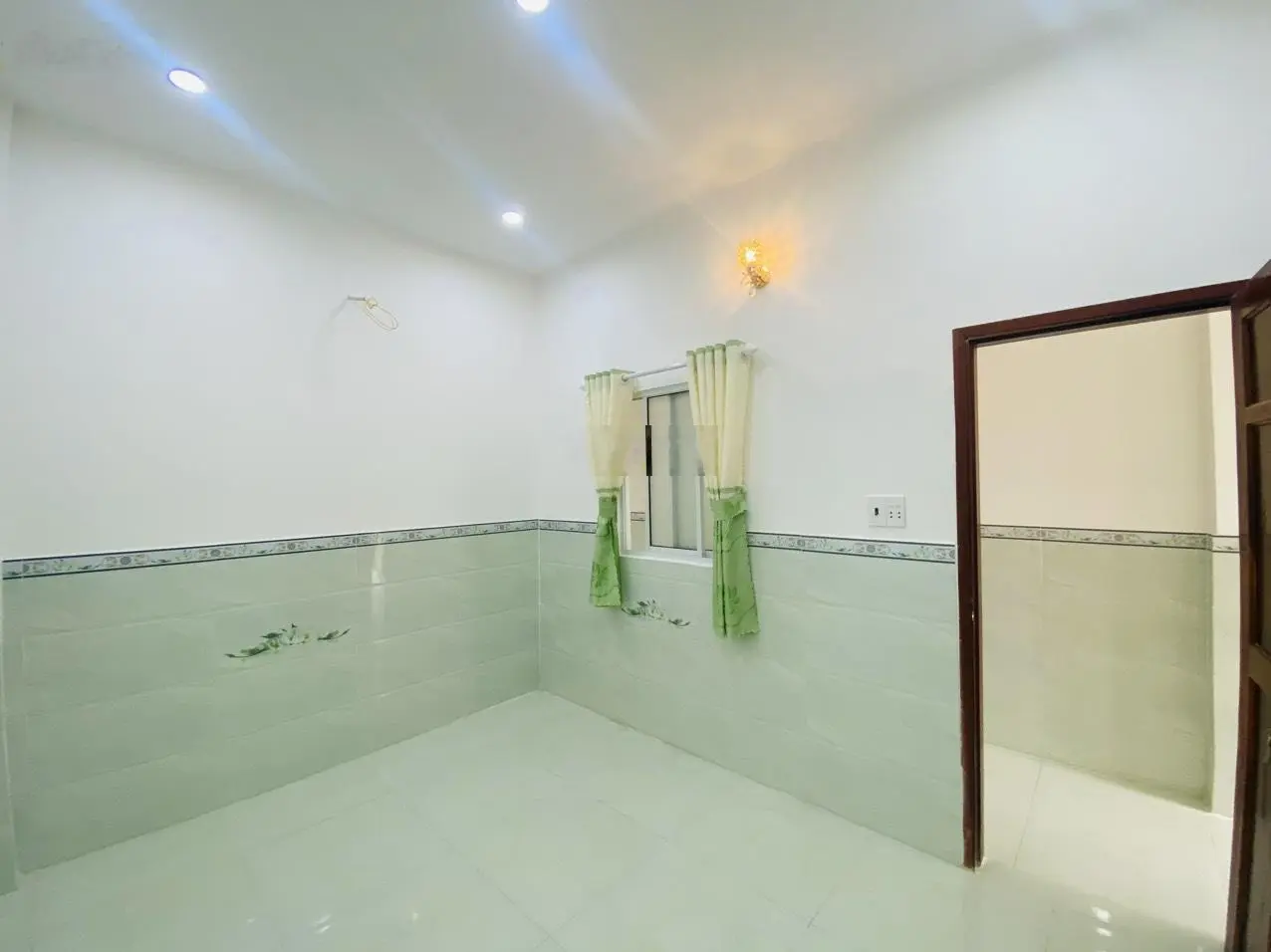 Bán nhà riêng 4PN, 2WC, 102m2, ở Quốc Lộ 50, Cần Giuộc, Long An