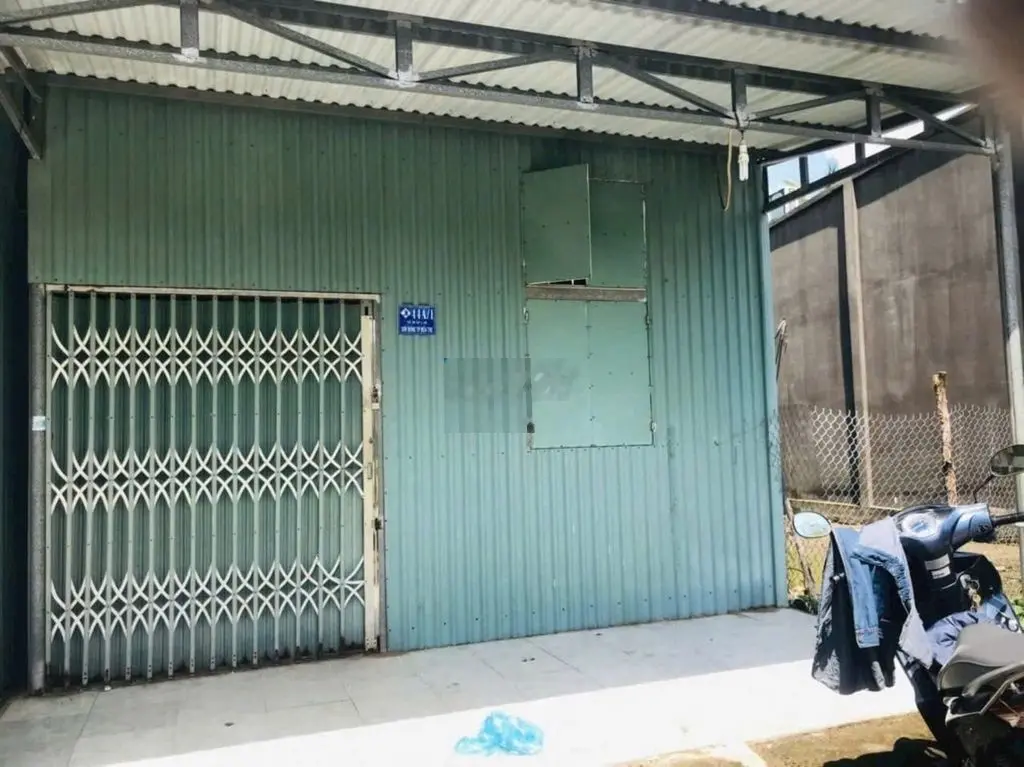 bán đất 96m2, tặng nhà tiền chế có số nhà , sau bến xe tỉnh bến tre