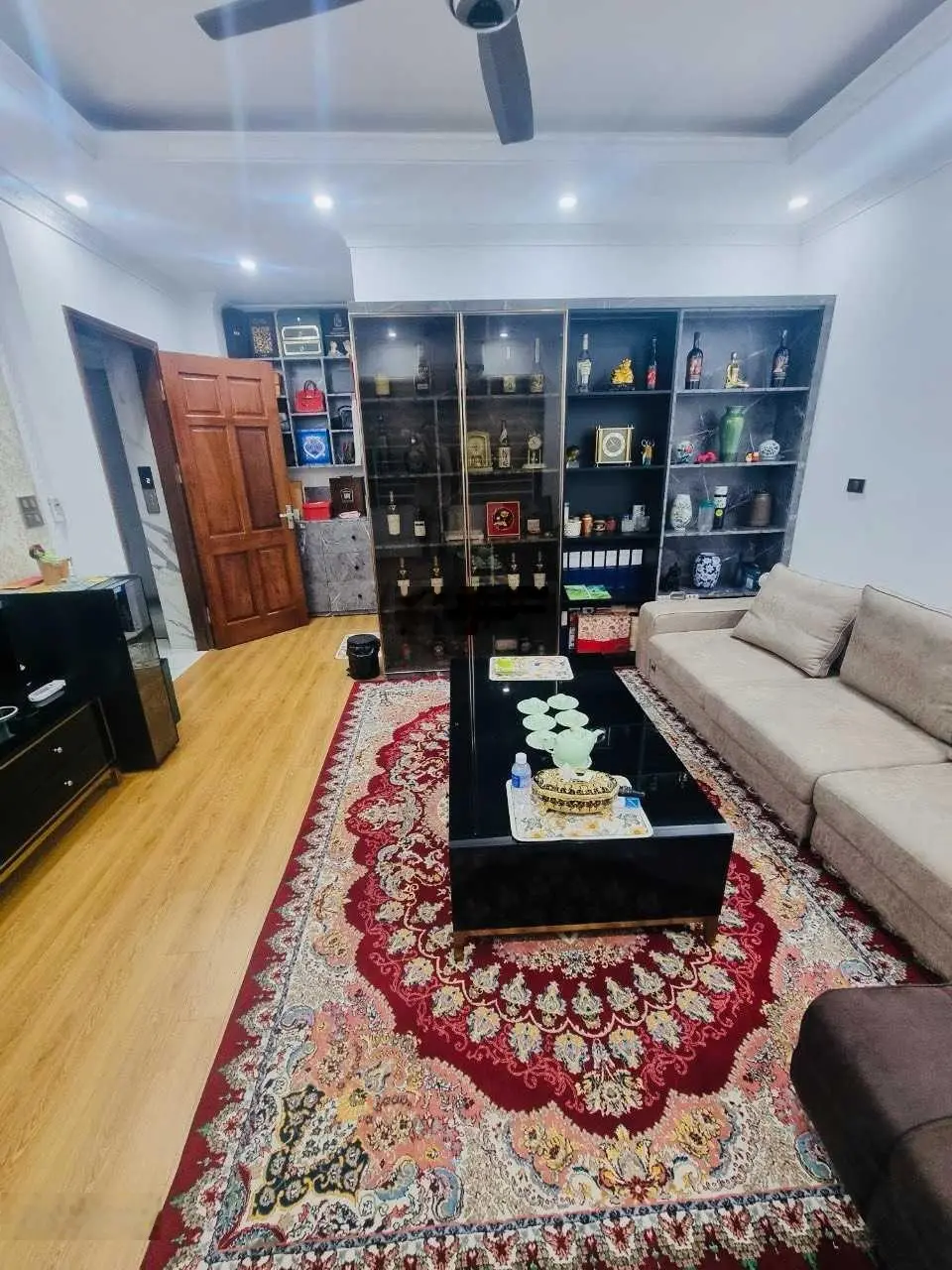 Bán nhà mới Chùa Bộc chủ tự xây 40m2 x 6 tầng, thang máy, vào ở luôn chỉ từ 8 tỷ
