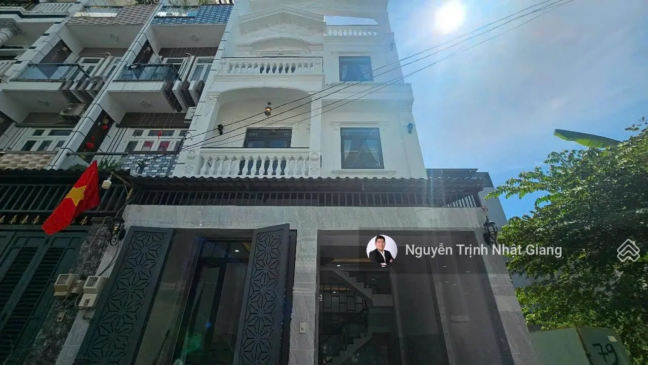 Nhà phố vừa hoàn thiện tại KDC đồng bộ trên trục đường Lê Văn Lương