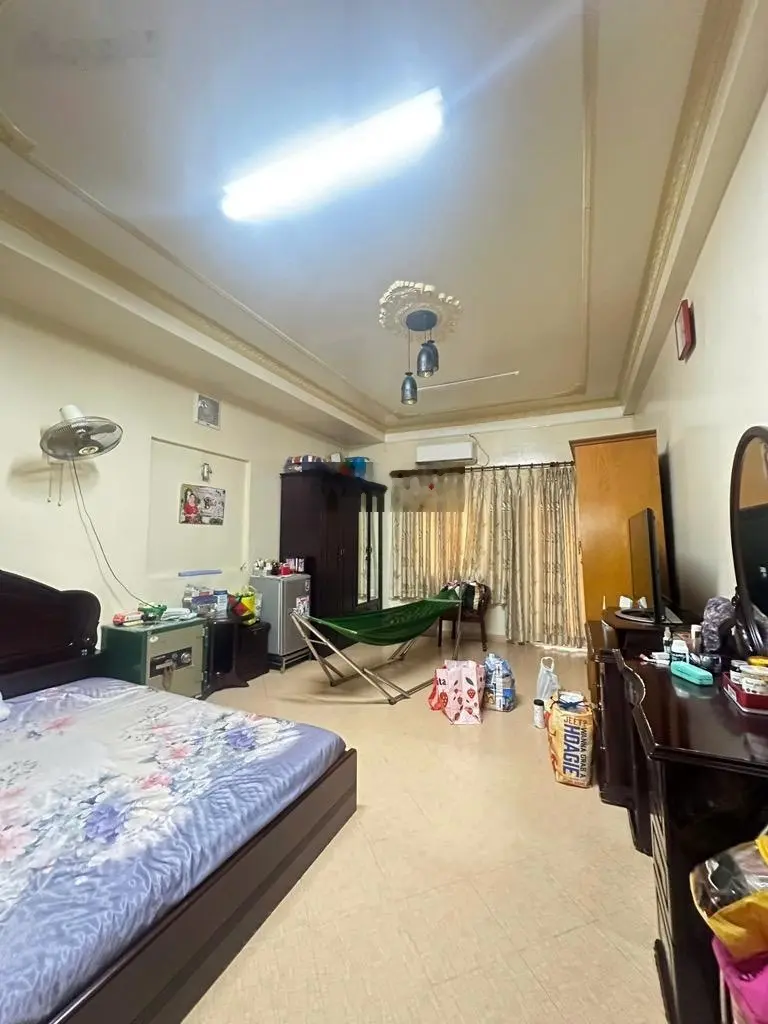 Mặt tiền kd sầm uất - đường lê văn lương - căn góc 4 tầng - giá tốt quận 7