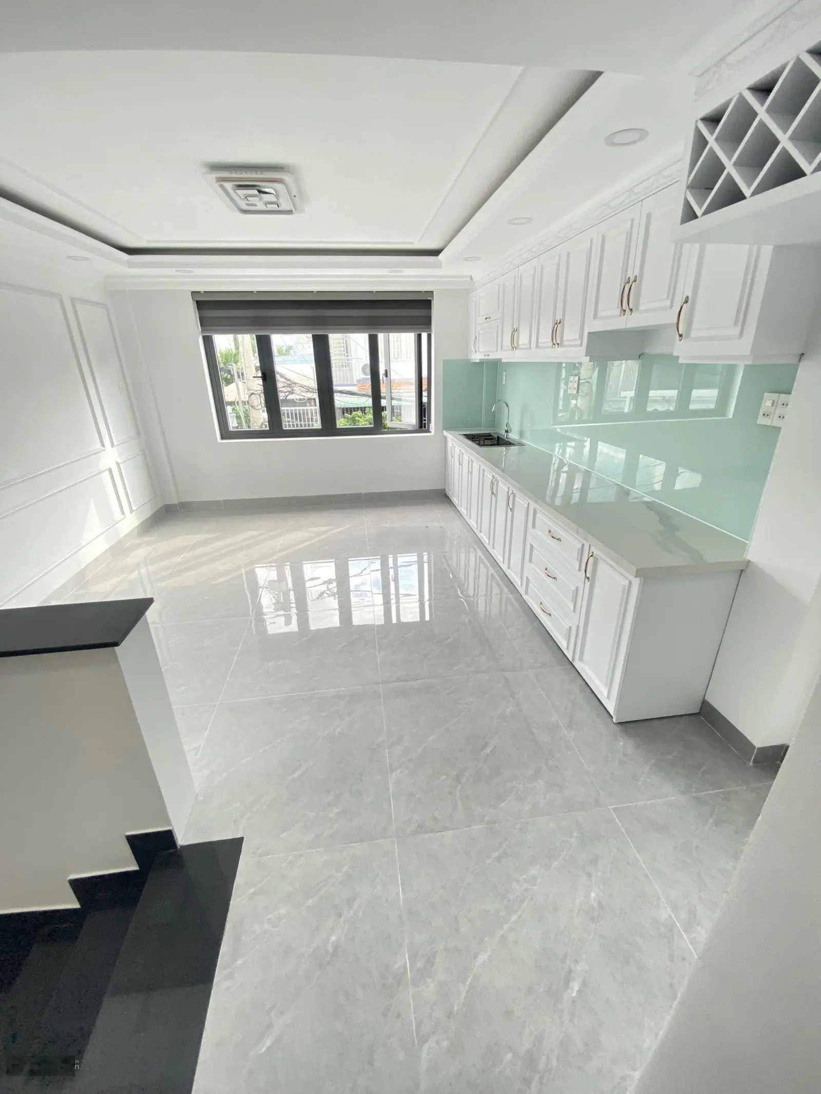 Bán Nhà 3 Lầu, Đương oto Gần Vạn Phúc, thích hợp mua để ở - 64m2, giá 7 tỷ 5 TL
