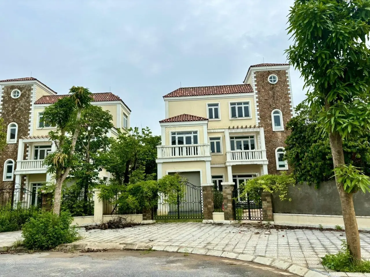 Bán biệt thự view được hồ điều hòa tại khu đô thị Nam An Khánh - 593m2, giá chỉ 100 triệu/m2