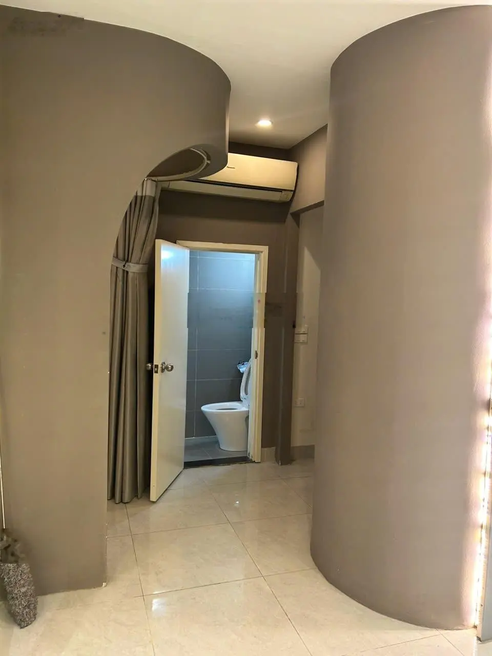 Cho thuê nhà mặt phố Dã Tượng diện tích 50m2 mặt tiền 5m thông sàn giá thuê 25 triệu/tháng