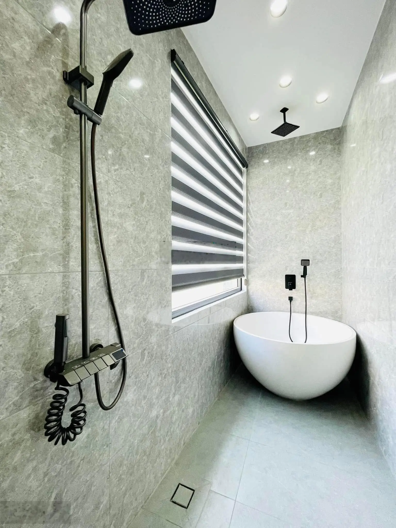 Bán nhà góc 2 mặt tiền trung tâm quận 4 vị trí vàng cho kinh doanh & đầu tư 100m2/3tỷ1