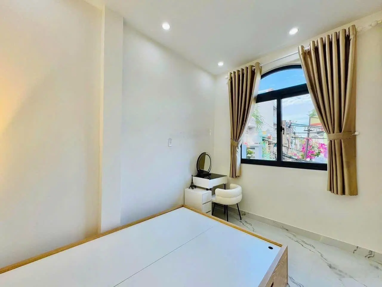 Bán nhà Xô Viết Nghệ Tĩnh, Bình Thạnh, 31.828m2, Shr, Hxh, nội thất cao cấp, 2 tỷ, Thái 0947489255