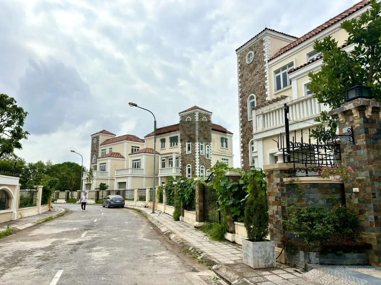 Bán biệt thự view được hồ điều hòa tại khu đô thị Nam An Khánh - 593m2, giá chỉ 100 triệu/m2