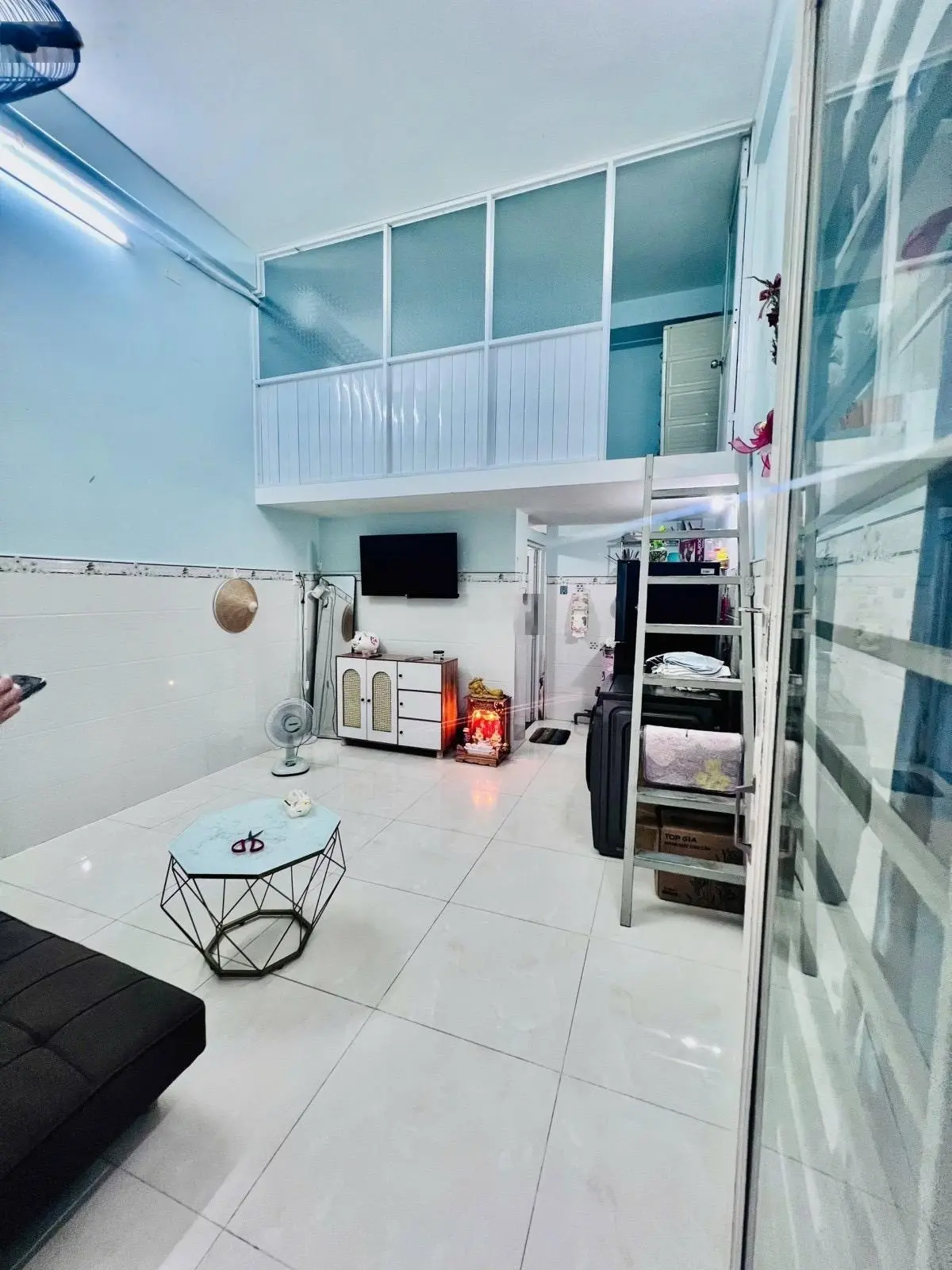 Nhà bán Đường Số 4, Hiệp Bình Phước, Thủ Đức 3 tầng DT: 7 x 28,5m đường xe tải chạy quanh nhà