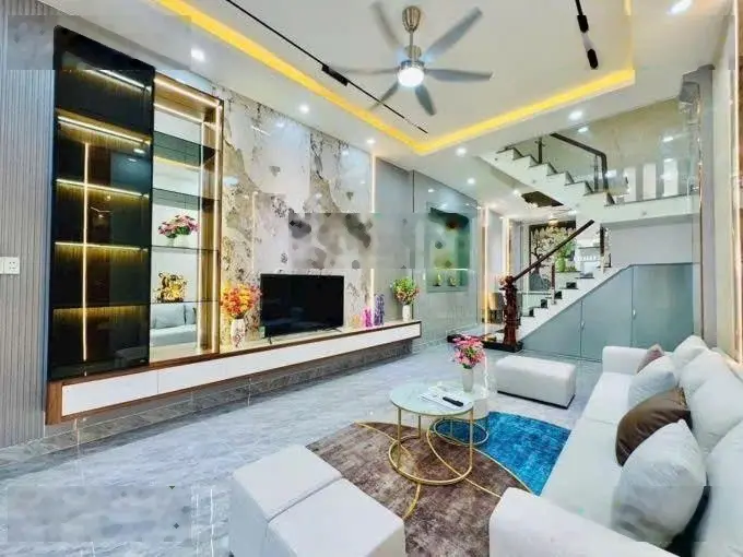 Ra ngay nhà đẹp ngay MT Lê Văn Việt - Hiệp Phú - Quận 9 ,1trệt 2lầu , giá cực rẻ chỉ 3.3 Tỷ sổ sân