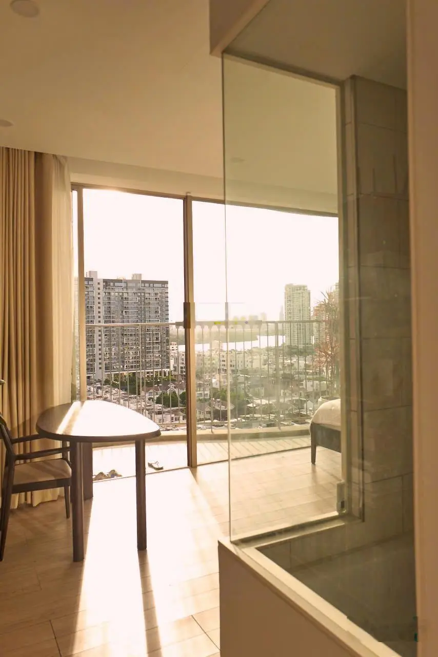 Cần bán căn hộ Waterina Suites 3PN, diện tích 155m2, full nội thất decor đẹp, giá 11,5 tỷ