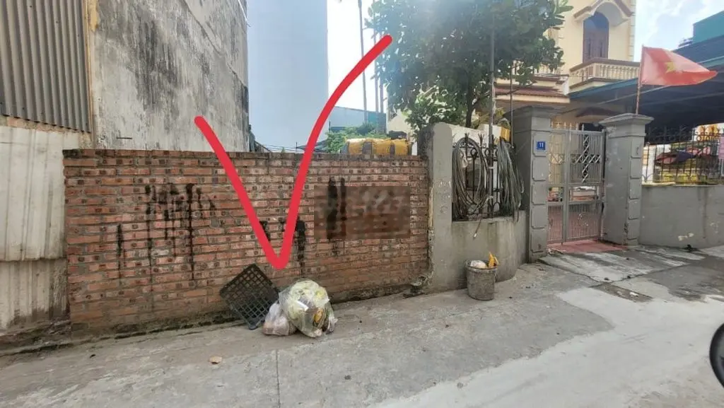 Cần bán gấp 74,8m2 đất đường thông ngõ ô tô phố Bình Lộc
