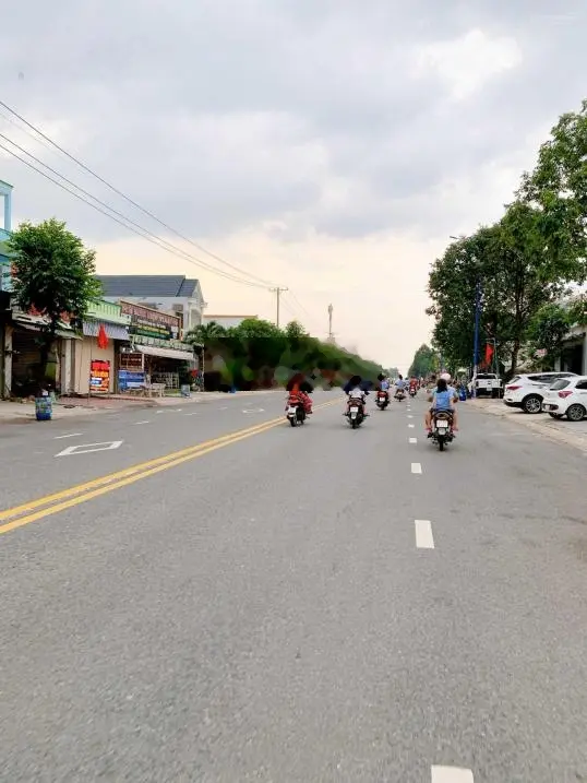 Gia đình cần tiền bán gấp lô đất ngay Mỹ Phước 4 và 3, đường nhựa 16m, gần các tiện ích