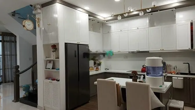 Bán căn biệt thự liên kế mỹ thái 7*18m, 2 lầu, nội thất cơ bản, quận 7