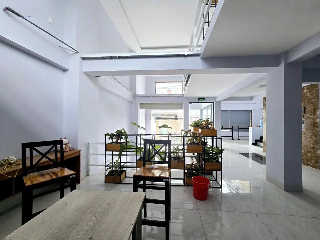 Bán toà nhà 2 mặt tiền Hồ Bá Phấn P. Phước Long A - 10x22m(737m2 sàn) - Hầm 6 tầng - Giá 33 tỷ