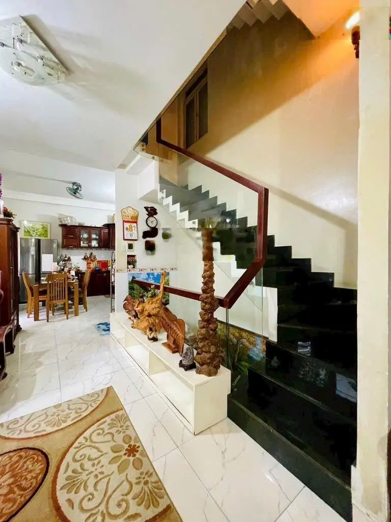 Mặt tiền hẻm 4 tầng hẻm xe tải Dương Bá Trạc P1 Q8
