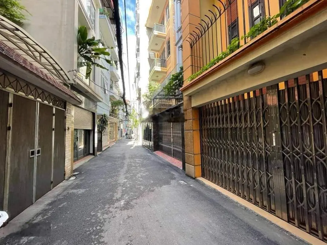 Nhà đẹp 6 tầng thang máy phố Nguyễn Ngọc Nại, phân lô quân đội, ô tô chạy vòng quanh.