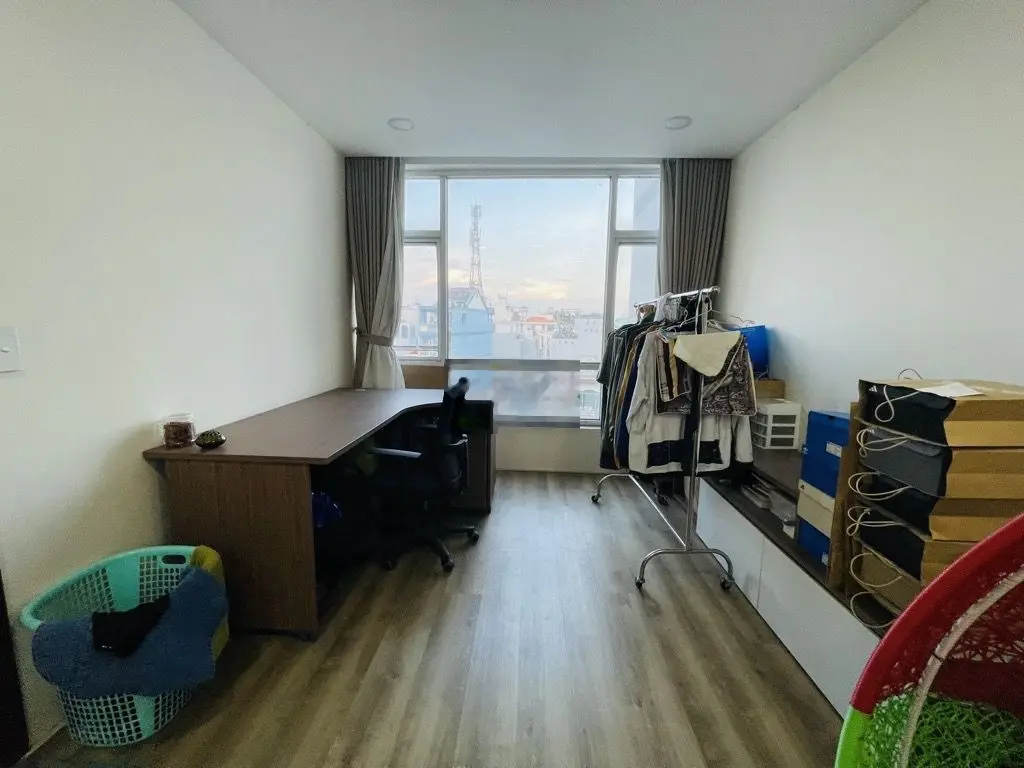 Bán Chung Cư Căn Góc Mới Đẹp Ngã 4 Bốn Xã, 76m2, Có Thang máy