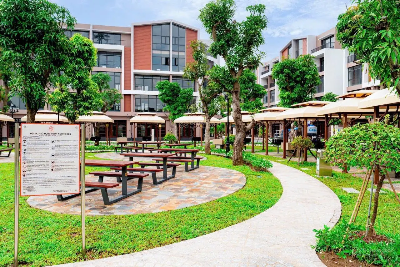 Bán căn bt 80 m2 ánh dương ,cạnh biển hồ ,cam kết giá tốt nhất thị trường,125 tr/m2 giá siêu rẻ.